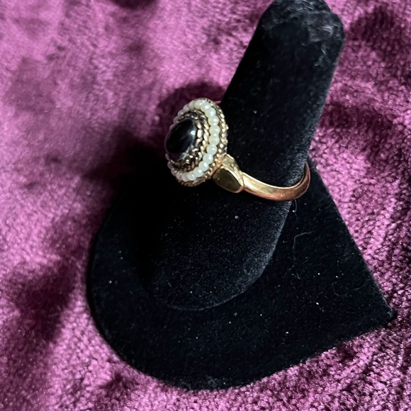 Avon Black Cabochon Rng - Picture 2 of 3